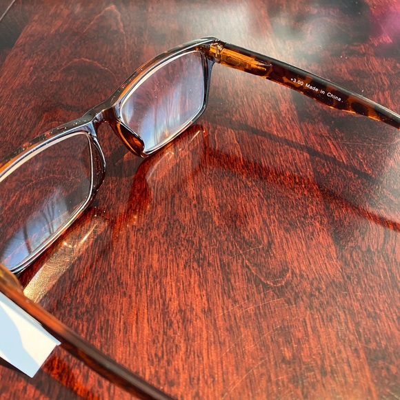 Inner Vision Readers - Picture 3 of 4